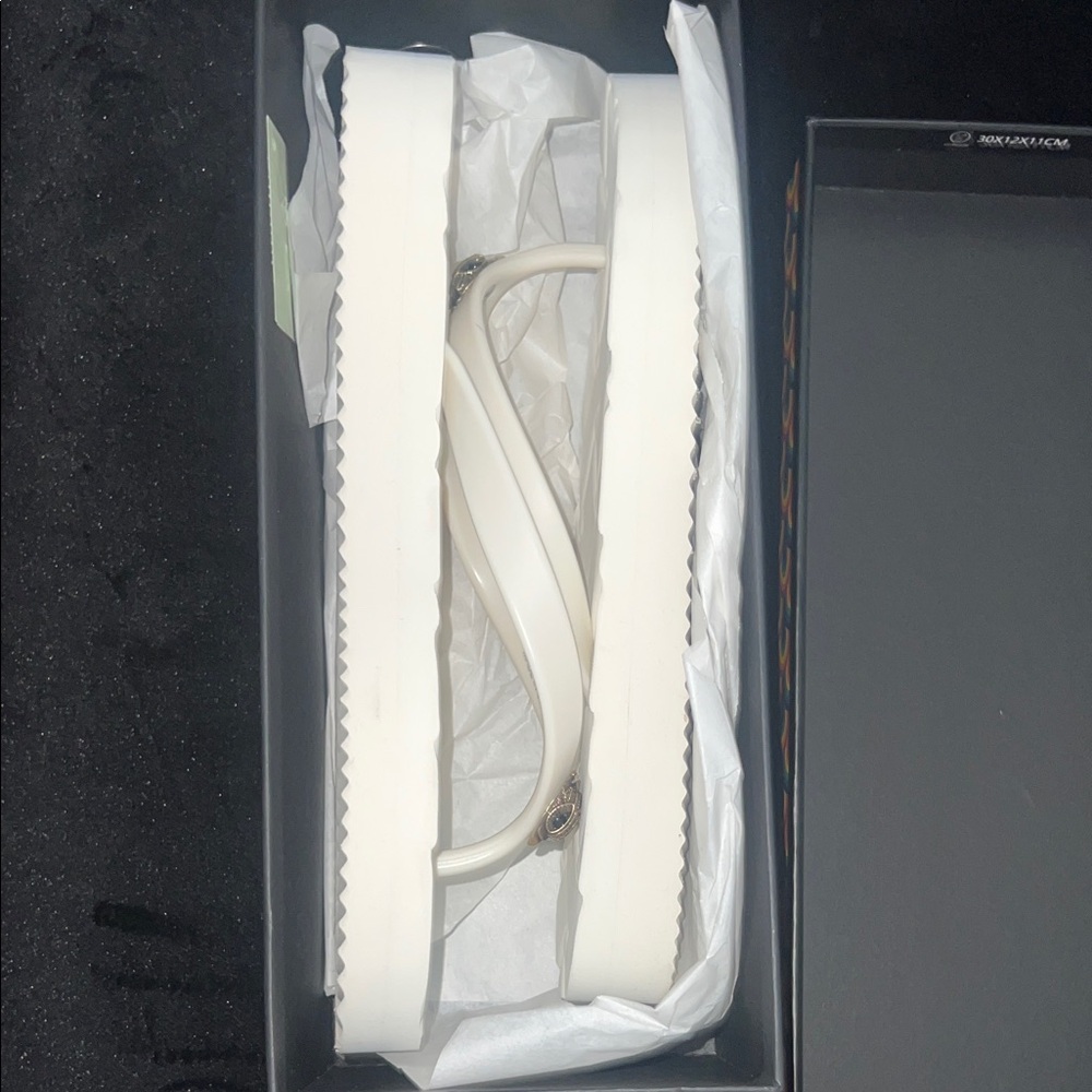 Kurt Geiger White Flip Flops with Silver Accent